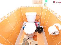 Krásný slunný byt 2+1 ve čtvrtém patře cihlového domu s výtahem v Hroznětíně u Ostrova - 9