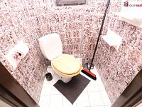 Krásný slunný útulný byt 1+1 v prvním patře cihlové vily v Karlových Varech - 10