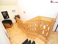 Krásný slunný útulný byt 1+1 v prvním patře cihlové vily v Karlových Varech - 11