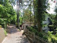 Krásný slunný útulný byt 1+1 v prvním patře cihlové vily v Karlových Varech - 13