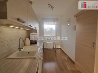 pronájem bytu 1kk s terasou a parkovacím stání - 10