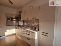 pronájem bytu 1kk s terasou a parkovacím stání - 3