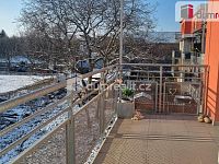 pronájem bytu 1kk s terasou a parkovacím stání - 5