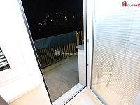 Krásný světlý byt 2+kk/2B/S ve druhé patře s výtahem v novostavbě domu v Karlových Varech - 13