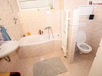 Krásný světlý byt 2+kk/2B/S ve druhé patře s výtahem v novostavbě domu v Karlových Varech - 15