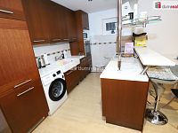 Krásný světlý byt 2+kk/2B/S ve druhé patře s výtahem v novostavbě domu v Karlových Varech - 6