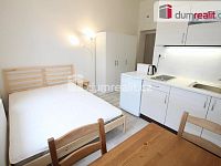 Pronájem bytu 1+kk 20 m2 P5 Smíchov zařízený po rekonstrukci cihla - 2