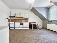 Bytový dům s restaurací, Dlouhá, Stará Role, Karlovy Vary - 5