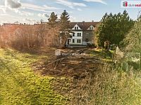 Prodej stavebního pozemku plochy 909m2 pro výstavbu dvojdomu užitné plochy 333,5m2 s krásným výhledem na Prahu, Davídkova ulice - 14