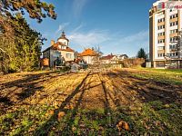 Prodej stavebního pozemku plochy 909m2 pro výstavbu dvojdomu užitné plochy 333,5m2 s krásným výhledem na Prahu, Davídkova ulice - 18