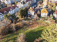 Prodej stavebního pozemku plochy 909m2 pro výstavbu dvojdomu užitné plochy 333,5m2 s krásným výhledem na Prahu, Davídkova ulice - 9