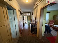 exkluzivní prodej částečně zrekonstruované usedlosti v obci Štěkeň - 8