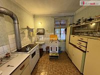 exkluzivní prodej částečně zrekonstruované usedlosti v obci Štěkeň - 9