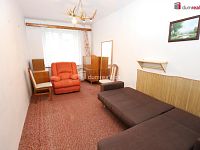 Prostorný udržovaný byt 3+1 v přízemí cihlové budově v klidné části Mariánských Lázních - 5