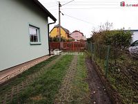 Krásný rodinný dům 5+kk ve vilové zástavbě se zahradou, parkovacím přístřeškem v Chebu - 29