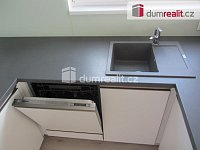 Pronájem bytu 4+kk 94 m2 Praha 4 Háje rezidenční komplex Milíčovský Háj, balkon, 2x WC, 2x garáž, sklep - 15