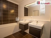 Pronájem bytu 4+kk 94 m2 Praha 4 Háje rezidenční komplex Milíčovský Háj, balkon, 2x WC, 2x garáž, sklep - 8