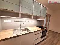 pronájem bytu 2kk 36m2 + terasa 5m2 P4 Záběhlice Severozápaní nezařízen - 3