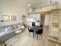 Pronájem bytu 1+kk 42 m2 P5 Smíchov po rekonstrukci loft cihla - 2