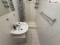 Pronájem 1+1 36 m2 P4 Nusle nezařízený cihla balkon - 7