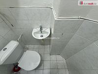 Pronájem 1+1 36 m2 P4 Nusle nezařízený cihla balkon - 8