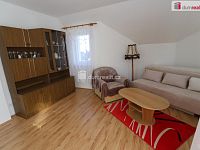 Krásná novostavba rodinného domu se zahradou a garáží v Rájově - 10