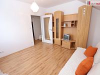 Krásná novostavba rodinného domu se zahradou a garáží v Rájově - 15