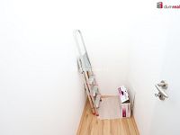 Krásná novostavba rodinného domu se zahradou a garáží v Rájově - 20