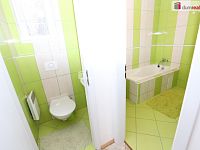 Krásná novostavba rodinného domu se zahradou a garáží v Rájově - 21