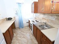 Krásná novostavba rodinného domu se zahradou a garáží v Rájově - 7