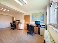 K prodeji, komerční prostor (50,1 m2) v přízemí bytového domu u Cinestaru na sídl. Máj, České Budějovice, ul. J. Bendy č.p. 34 - 6