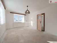 K prodeji, rodinný dům s garážemi, chlévy, stodolou, sýpkou a uzavřeným dvorem v obci Psárov, č.p. 5 - 15