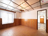 K prodeji, rodinný dům s garážemi, chlévy, stodolou, sýpkou a uzavřeným dvorem v obci Psárov, č.p. 5 - 25