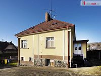 RD se sklepem, garáží, studnou a zahradou - 17