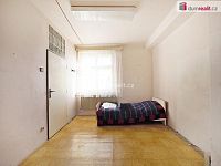 RD se sklepem, garáží, studnou a zahradou - 22