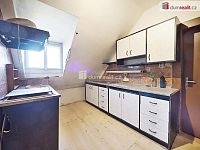 RD se sklepem, garáží, studnou a zahradou - 24