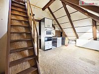 RD se sklepem, garáží, studnou a zahradou - 28