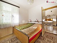 RD se sklepem, garáží, studnou a zahradou - 7