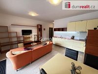 Pronájem 3+kk 70 m2 P8 Karlín balkon novostavba garážové stání zařízený sklep