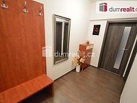 Pronájem 3+kk 70 m2 P8 Karlín balkon novostavba garážové stání zařízený sklep - 12