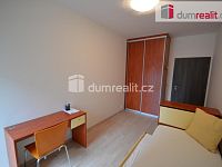 Pronájem 3+kk 70 m2 P8 Karlín balkon novostavba garážové stání zařízený sklep - 17