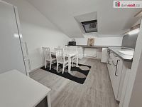 Pronájem bytu 2+1 v Hoštce - 8