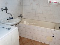  Pronájem domu 5+1 v Hradčovicích - 9