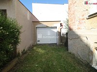 Krásný udržovaný byt 2+1 ve druhém patře cihlové vily v Mariánských Lázních s velkým sklepem a podílem na zahradě - 21