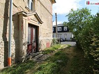 Krásný udržovaný byt 2+1 ve druhém patře cihlové vily v Mariánských Lázních  - 22