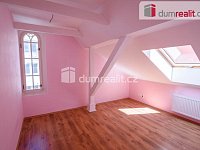 pronájem bytu podkrovní 1+1 53 m2 v centru Kolína - 13