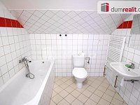 pronájem bytu podkrovní 1+1 53 m2 v centru Kolína - 5