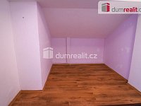 pronájem bytu podkrovní 1+1 53 m2 v centru Kolína - 8