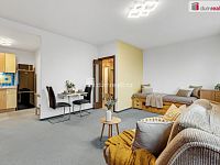 Byt 1+kk s výhledem na Prahu u metra Střížkov