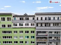 Byt 1+kk s výhledem na Prahu u metra Střížkov - 11